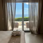 Il Mare Blu Daire Lerici
