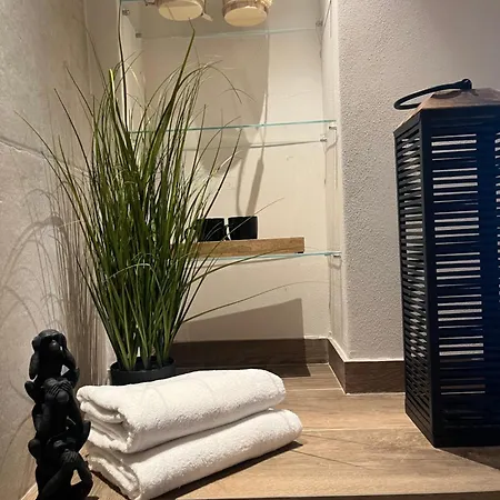 Il Mare Blu Apartment *