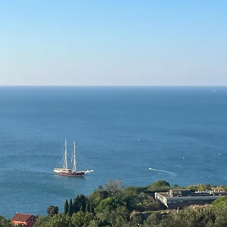 Il Mare Blu Lerici